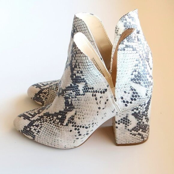 Steve Madden Cream & Grey Snakeskin Almond Toe Block Heel Ankle Boots, Booties - Picture 11 of 15